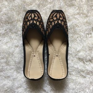 Black & Gold Traditional Indian Flats